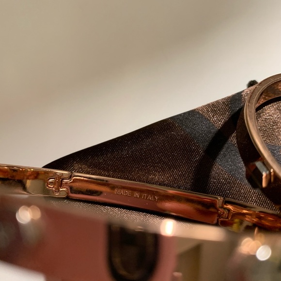 TOV ESSENTIALS Rose Gold Rivets Bangle Bracelet - Picture 4 of 7